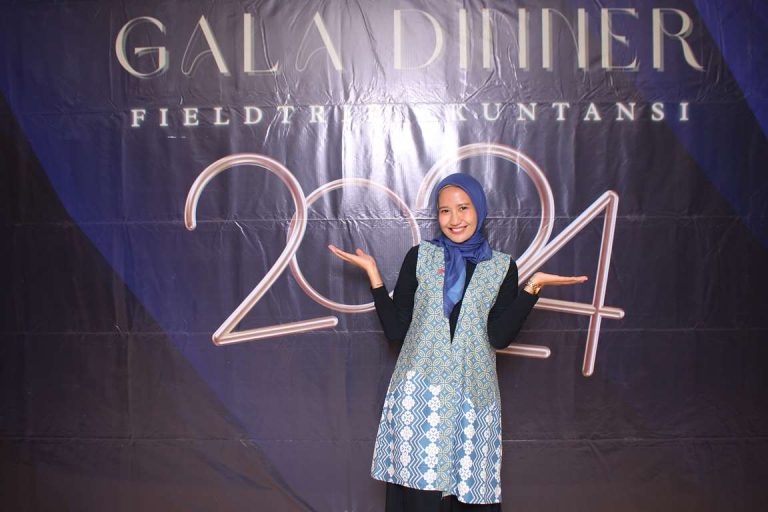 Tidak Ada Kata Terlambat untuk Belajar: Kisah Perjalanan Delina Herdian Septiani