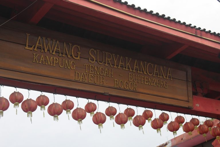 Romantika Senja di Surya Kencana