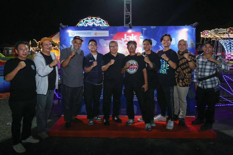 Kementerian UMKM Dukung Pengembangan Fesyen Lokal Lewat Jakarta Night Carnival 2025