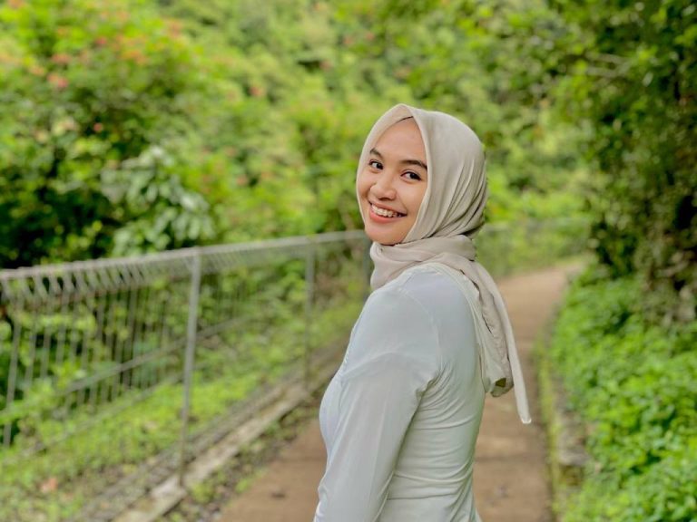 Semakin Menjauh, Semakin Didekatkan: Perjalanan Luvy Dellarosa Menjadi Dosen