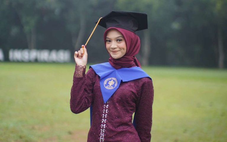 Nadya Fitri Agli: Menapaki Jejak di Dunia Ekowisata