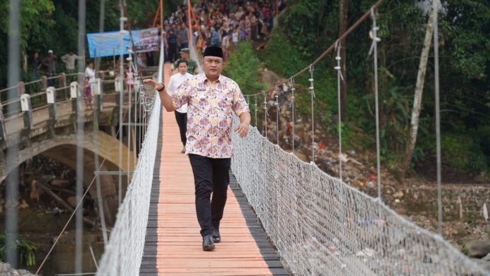Bupati Bogor Resmikan Jembatan Rawayan, Akses Megamendung-Cisarua Pulih Pasca Putus Diterjang Banjir Bandang