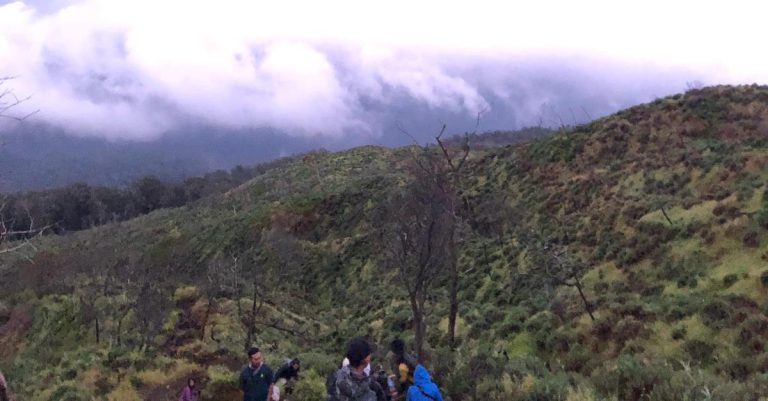 Menjelajah Gunung Ciremai Via Apuy