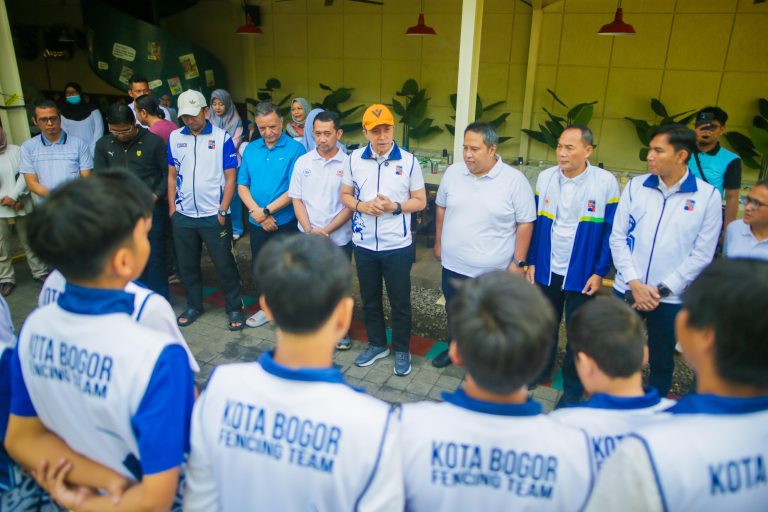 Walikota Bogor Dedie Rachim Lepas 26 Atlet Anggar, Tekankan Sportivitas