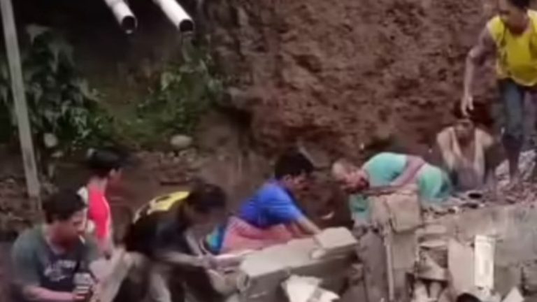 Longsor di Bondongan Bogor, Nenek Tertimbun Rumah Ambruk Cucu Terluka