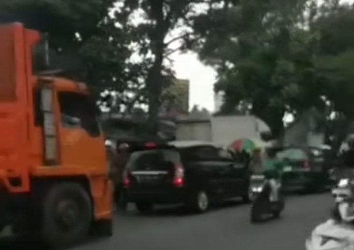 kecelakaan Mobil Box