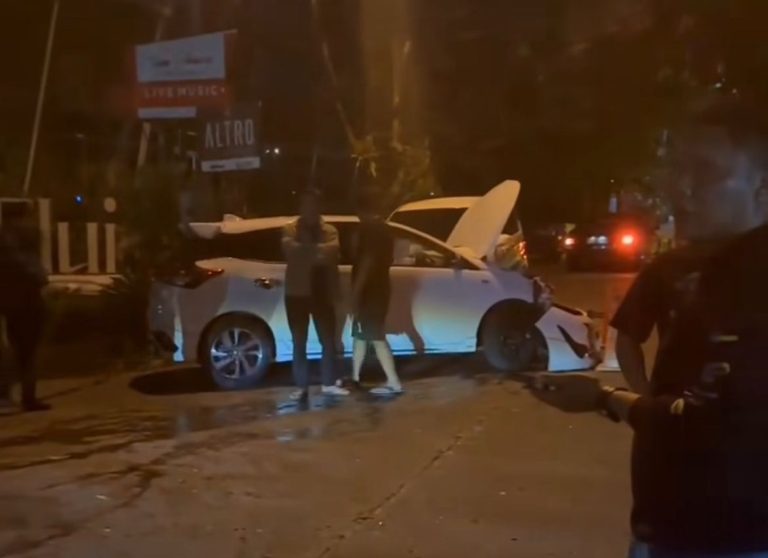 Kecelakaan Mobil