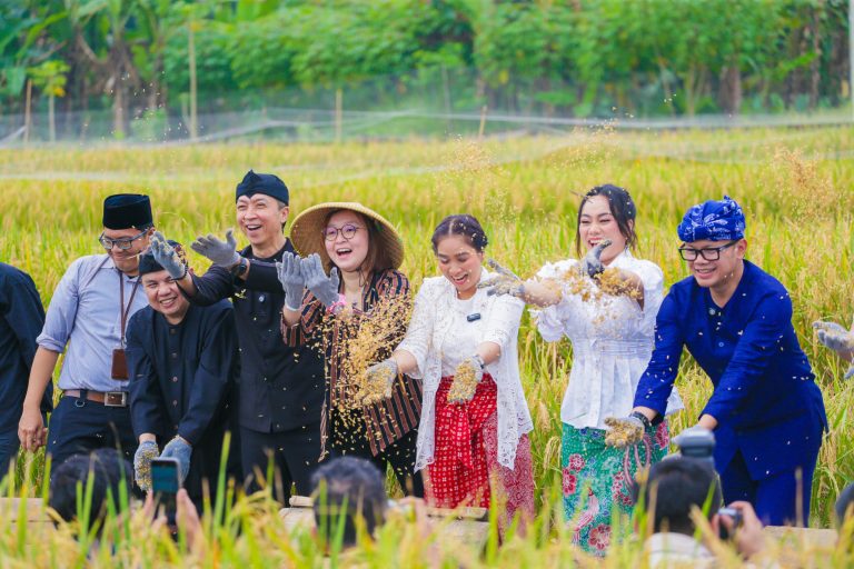 Pemkot Bogor Panen Raya di “Surga Tersisa”, Kolaborasi Menuju Ketahanan Pangan dan Pariwisata