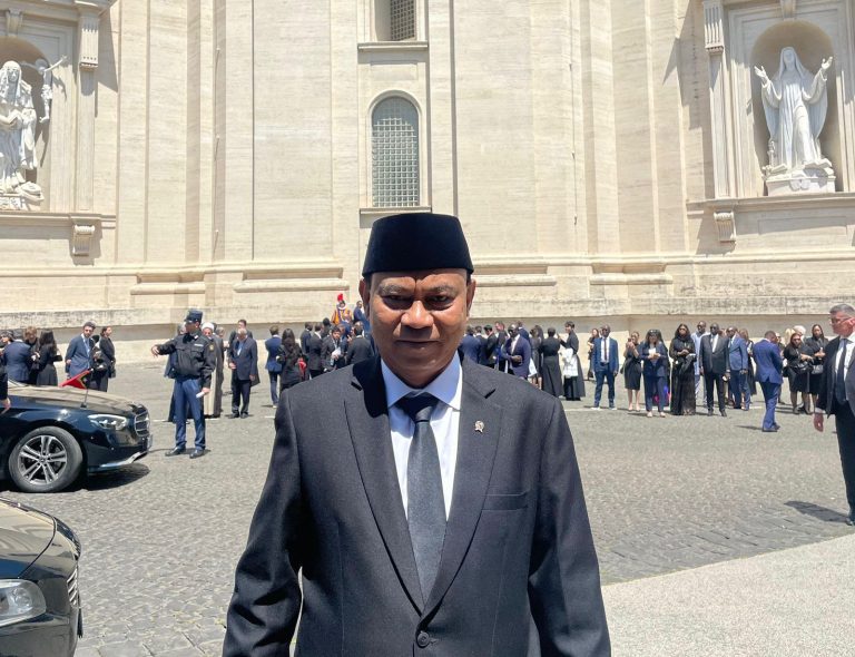 Menkop Hadiri Pelantikan Paus Leo XIV Sebagai Wujud Perkuat Gerakan Koperasi Melalui Semangat Kebersamaan