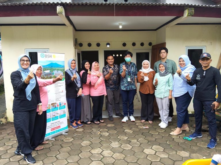 Pemeriksaan Kesehatan Gratis di Pamoyanan, RS BSH dan Klinik DNA Jalin Kolaborasi untuk Wujudkan Masyarakat Sehat