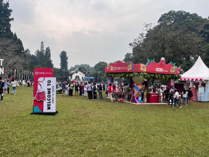 CIMB Niaga Hadir Meriahkan “Sunset di Kebun” di Kebun Raya Bogor, Tawarkan Diskon Hingga 50 Persen