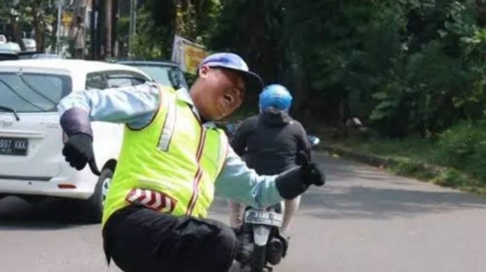 Inalillahi, Mahfud Pengatur Lalu Lintas Nyentrik di Bogor Meninggal Dunia