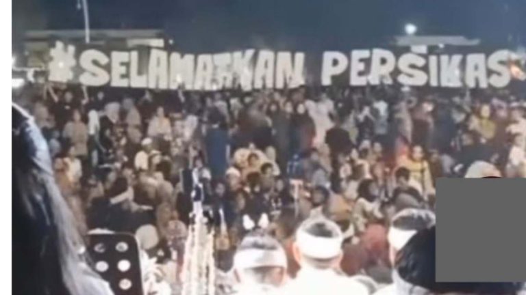 KDM Marah Besar Saat Suporter Persikas Ganggu Acara Nganjang ka Warga Subang