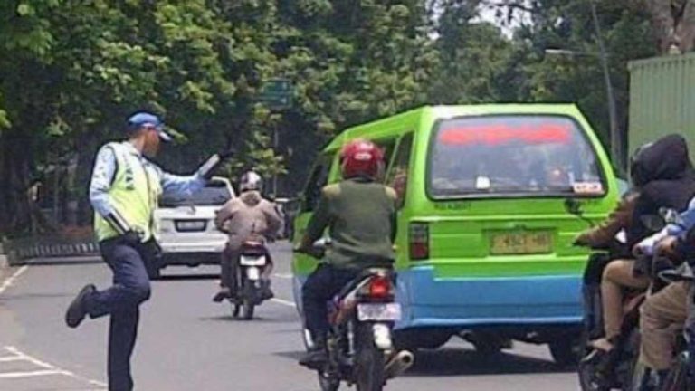 Kisah Mahfud, Pengatur Jalan Viral di Bogor yang Meninggal Dunia Usai Sakit