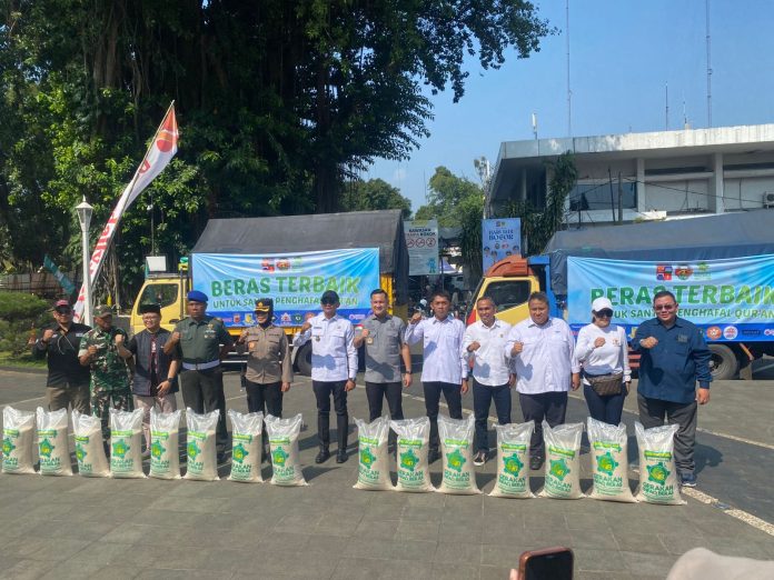 HJB ke-543, Bogordaily.net dan GIB Distribusikan 54,3 Ton Beras untuk 798 Ponpes dan Yatim di Bogor