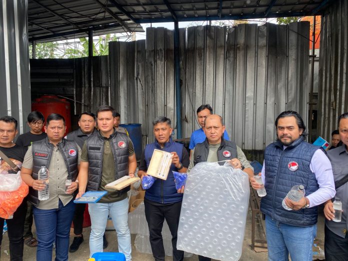 Tim Gabungan Gerebek Gudang Oplosan Miras, Omzet Capai Rp 6 Juta Per Hari