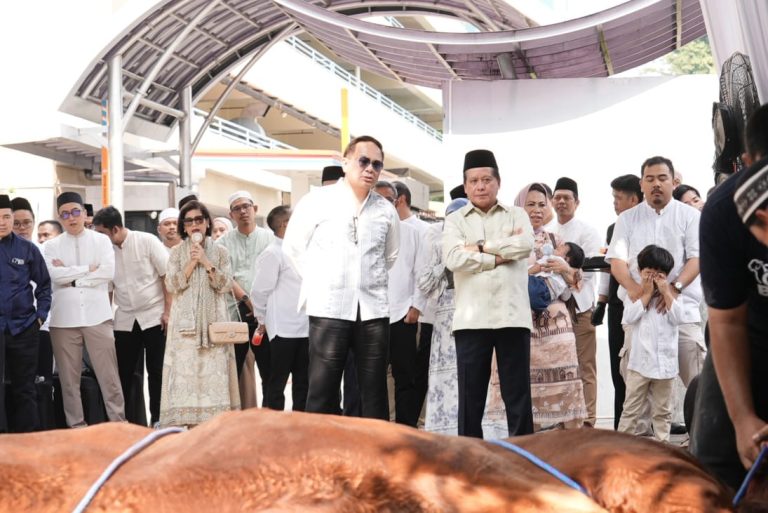 Semangat Berbagi Idul Adha 1446 H, Bapekis dan Karyawan BRI Salurkan 961 Hewan Kurban untuk Masyarakat