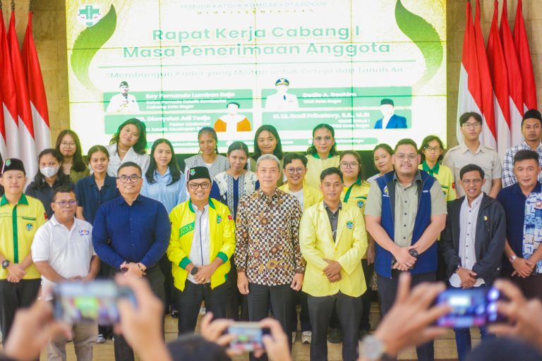 Walikota Bogor Buka Rakercab I dan Mapenta Pemuda Katolik, Dedie A Rachim Tekankan Nilai Kebersamaan dan Keberagaman