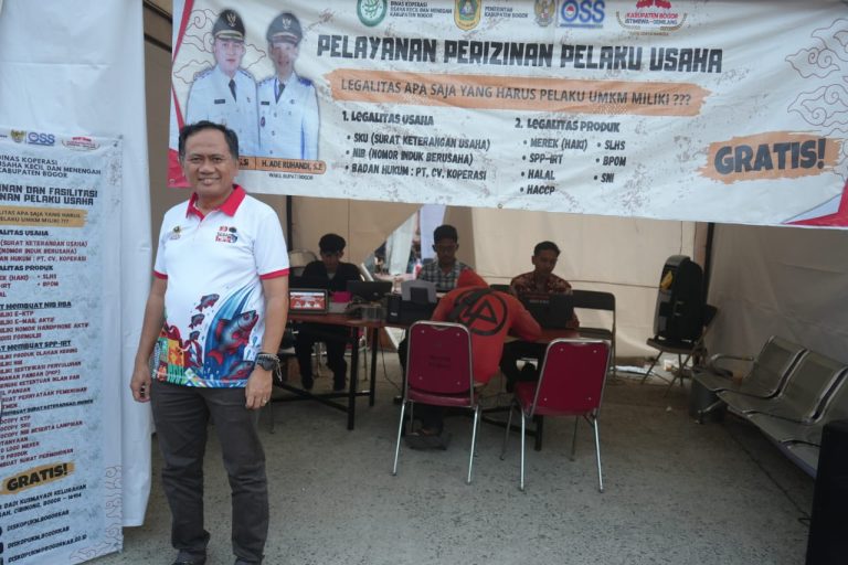 Masyarakat Antusias Urus NIB Gratis, Lewat Layanan Terpadu Dinas Koperasi dan UMKM di Kabogorfest 2025