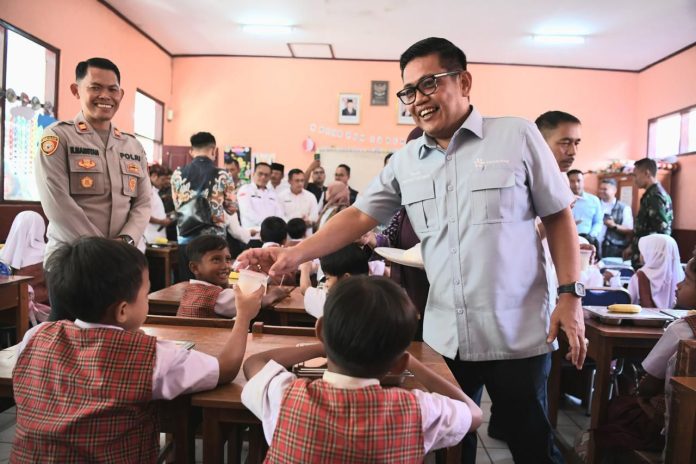 Kemenkop Salurkan Susu Pasteurisasi Fase Dua Guna Penuhi Gizi Program Makan Bergizi Gratis