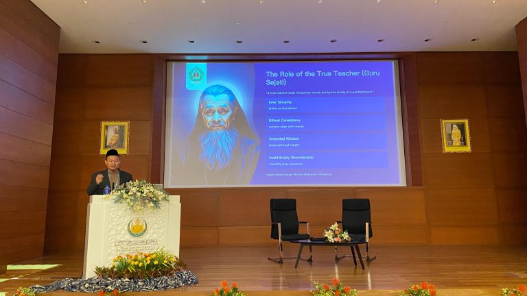 Rektor IUQI Bogor Jadi Presenter International Conference on Islamic Manuscrip 2025