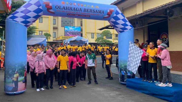 Peringati HUT Bhayangkara ke-79, Polresta Bogor Kota Gelar Jalan Sehat