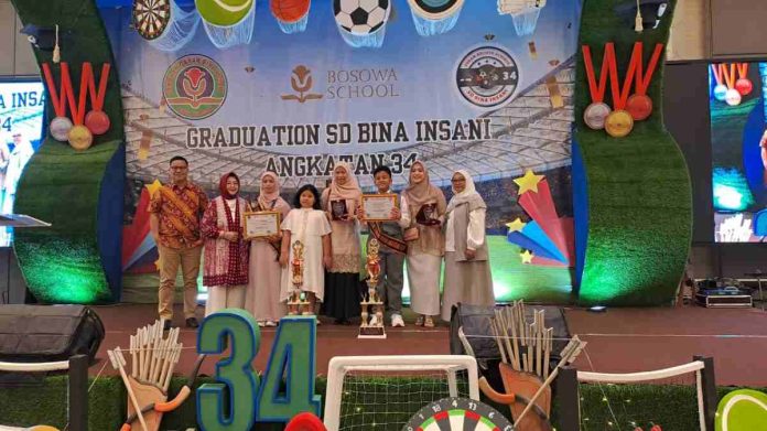 SD Bina Insani Gelar Graduation Ceremony Angkatan Ke-34