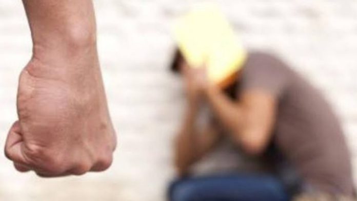 Warga Bogor Dipukul Debt Collector Saat Penarikan Motor, Polisi Turun Tangan