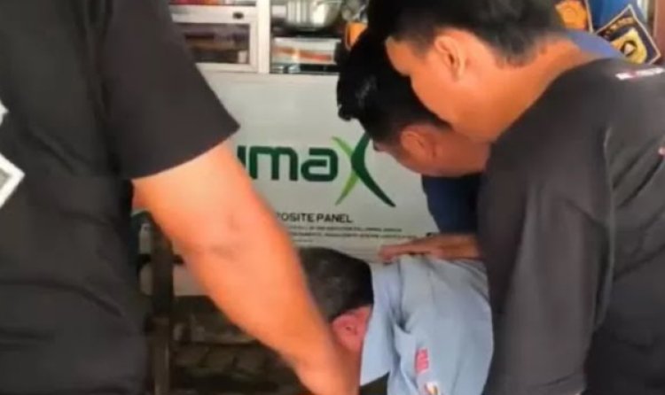 Detik-Detik Pria Tersedak Bakso di Kantin Disdukcapil Kabupaten Bogor, Tim Damkar Lakukan Evakuasi Kilat