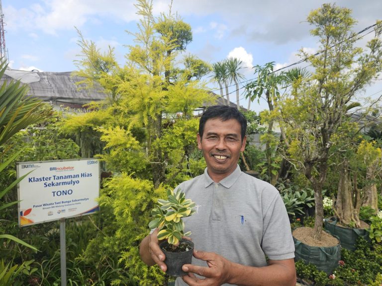 Sukses Jadi Mata Pencaharian Warga Sekitar, Ini Kisah Klaster Usaha Tanaman Hias Binaan BRI 