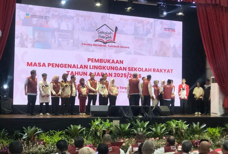 Kurangi Angka Kemiskinan di Indonesia, Mensos RI Resmi Luncurkan Sekolah Rakyat di Bogor