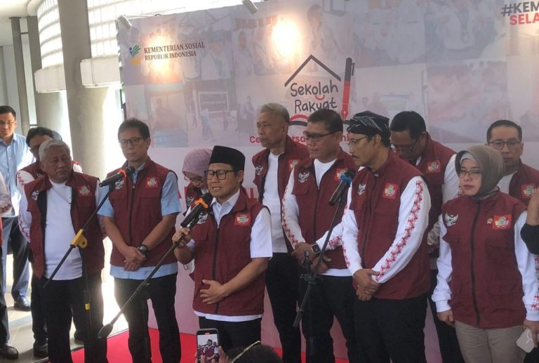 Menko PM Muhaimin Iskandar Resmikan Pembukaan MPLS Sekolah Rakyat Cibinong