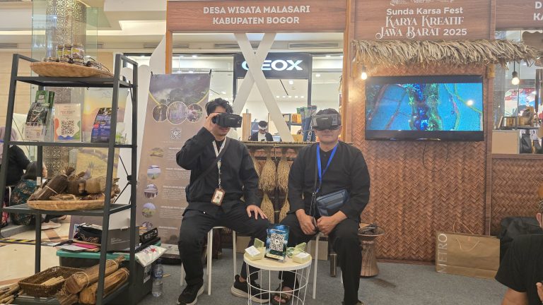 Desa Wisata Malasari Hadirkan Pengalaman VR Eksplorasi Halimun di Ajang Karya Kreatif Jabar 2025