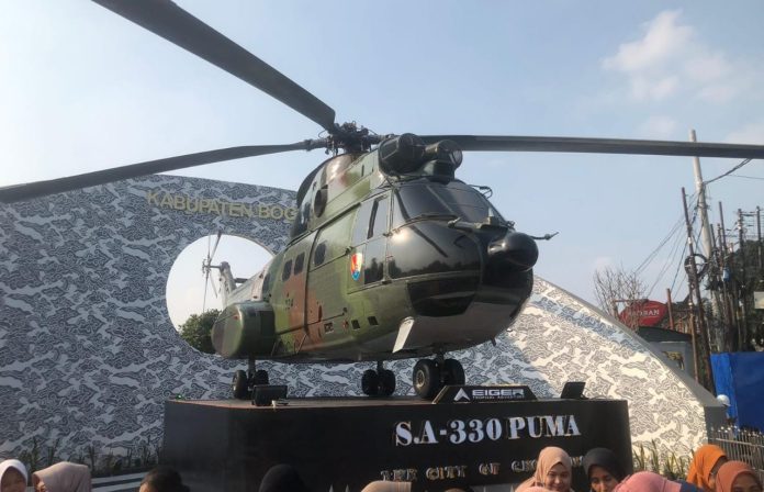 Jadi Ikon Baru Kabupaten Bogor, DPKPP Minta Masyarakat Jaga Fasilitas Tugu Helikopter di Cibinong