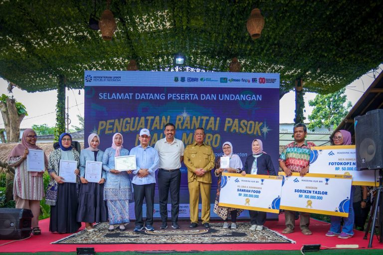 Kementerian UMKM Perluas Rantai Pasok Usaha Mikro Klaster Oleh-oleh di Tangerang Selatan