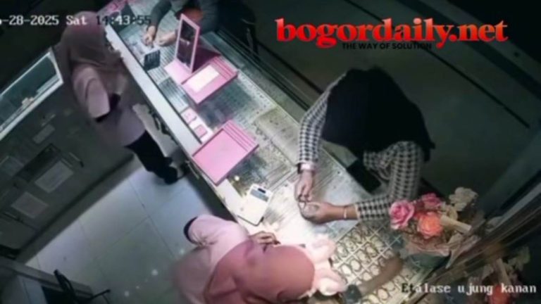 Tipu Toko Emas di Pasar Anyar Bogor, Rp18 Juta Melayang dari Etalase
