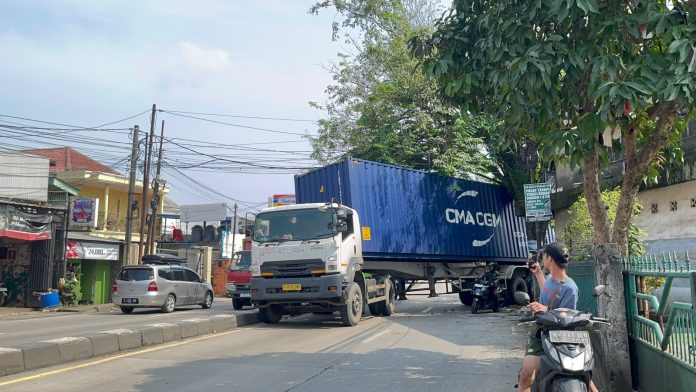Jalan Raya Kemang-Parung
