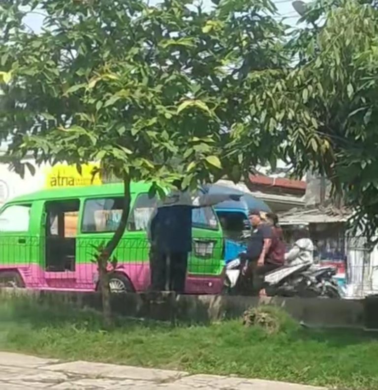 Sopir Angkot dan Biskita