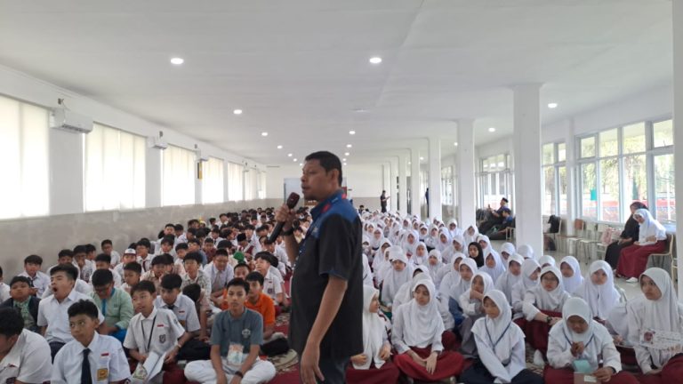 SMP Bina Insani Gelar MPLS, Kenalkan Budaya Sekolah dan Bangun Keakraban Siswa