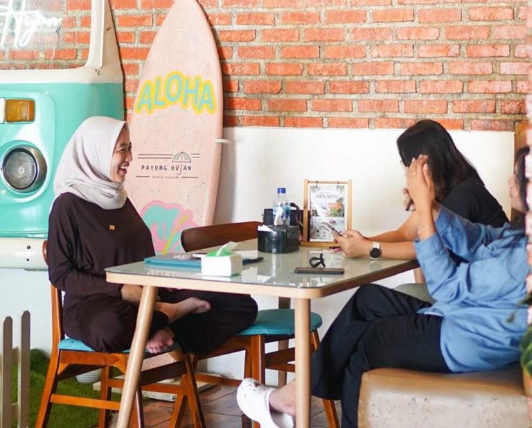 Payung Hujan Patio Dining Tawarkan Diskon 5 Persen bagi Member, Cukup Daftar Langsung di Tempat