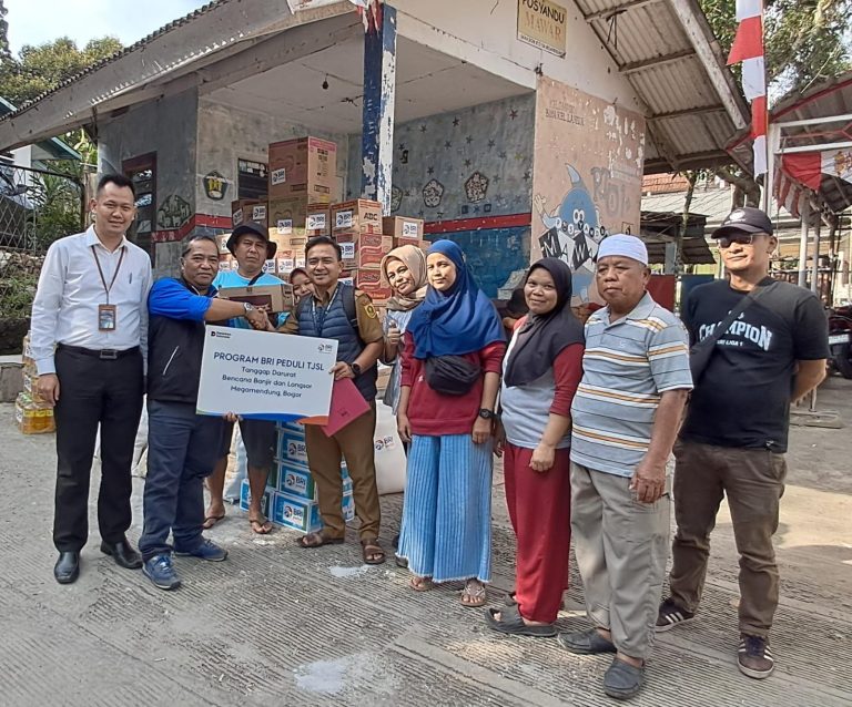 BRI BO Bogor Dewi Sartika Salurkan CSR Banjir dan Longsor