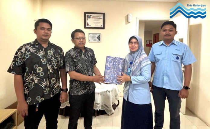 Perumda Tirta Kahuripan Apresiasi RW Baranangsiang & Vimala Hills Usai Sukseskan Program Door to Door