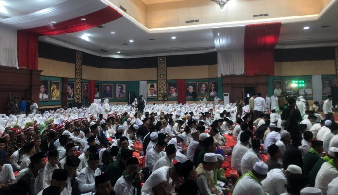 Dihadiri Ribuan Jamaah, Bupati Bogor dan PCNU Gelar Malam Istighosah Jelang HUT RI Ke-80