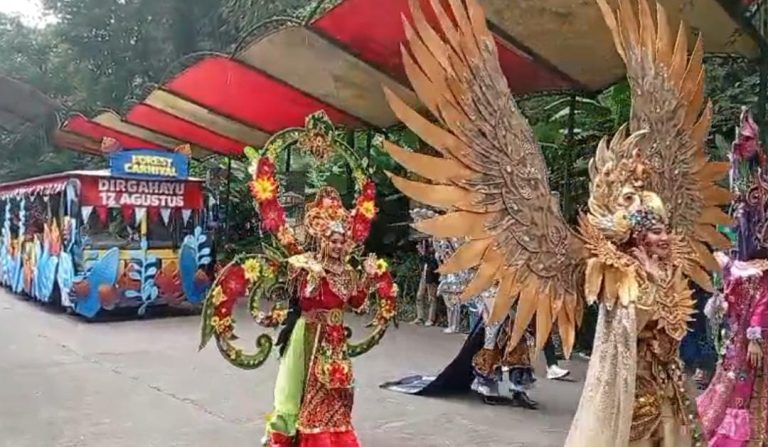 Meriahnya The Forest Carnival di Taman Safari Bogor Rayakan HUT RI ke 80