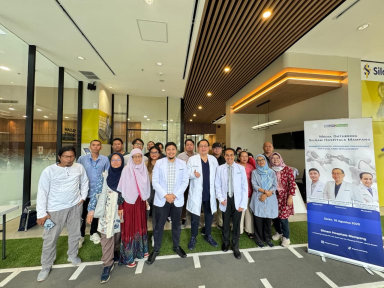 Siloam Hospitals Gunakan Robot TKR untuk Bantu Permudah Operasi Penggantian Sendi Lutut
