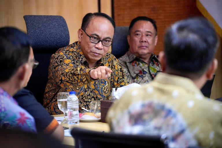Menkop Dorong Model Bisnis Konsinyasi di Ekosistem Kopdes Merah Putih