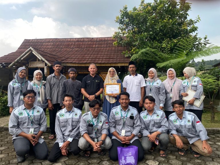 KKM IUQI Bogor Gelar Pelatihan Pengelolaan Sampah Organik di Desa Gunung Malang