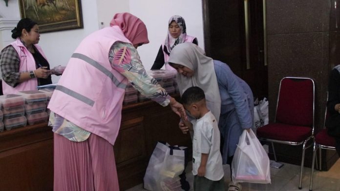 PLN UID Jabar Gelar Aksi Peduli Cegah Stunting Sambut Hari Pelanggan Nasional