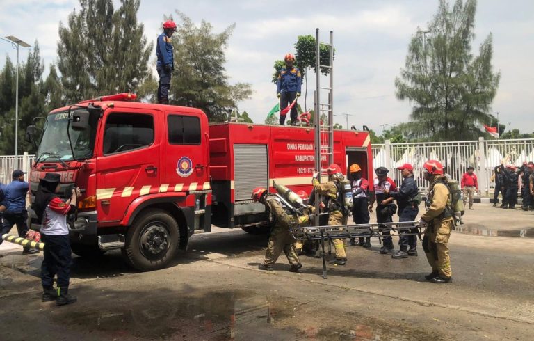 Meriahkan HUT RI Ke-80, Damkar Kabupaten Bogor Adu Skill Antar Sektor di Stadion Pakansari