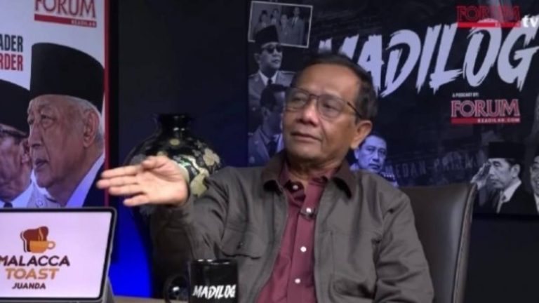 Mahfud MD Bongkar Perang Dingin Kejagung vs Polri